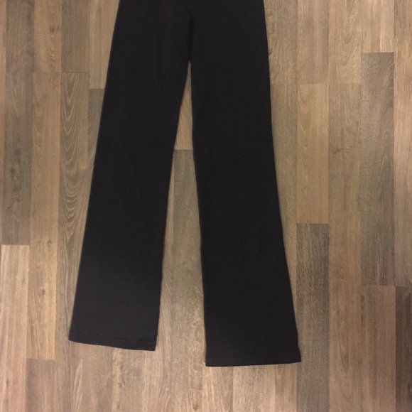 Triple Flip Yoga Pants - Picture 2 of 4